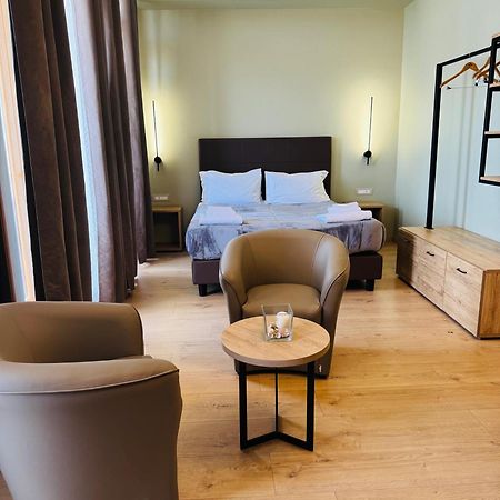 Manhattan Room & Suite Bari Bagian luar foto