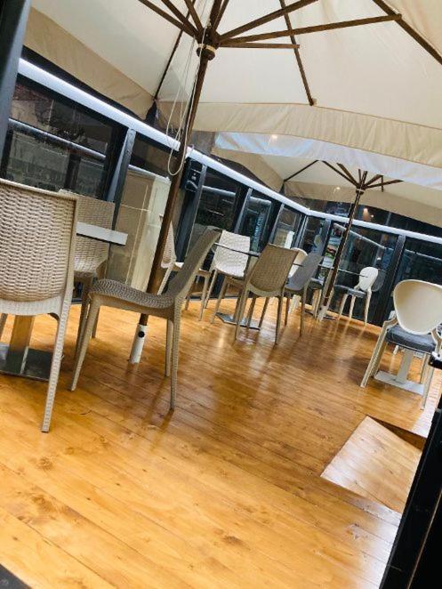 Manhattan Room & Suite Bari Bagian luar foto
