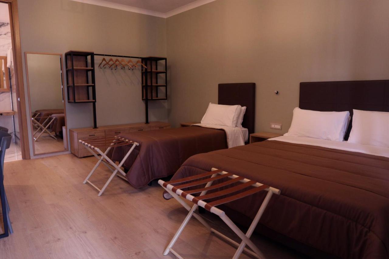 Manhattan Room & Suite Bari Bagian luar foto